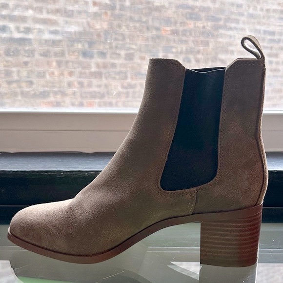🌸STEVE MADDEN🌸 Rhiannon Chelsea Boot Brown
Suede size 9M - Picture 7 of 11